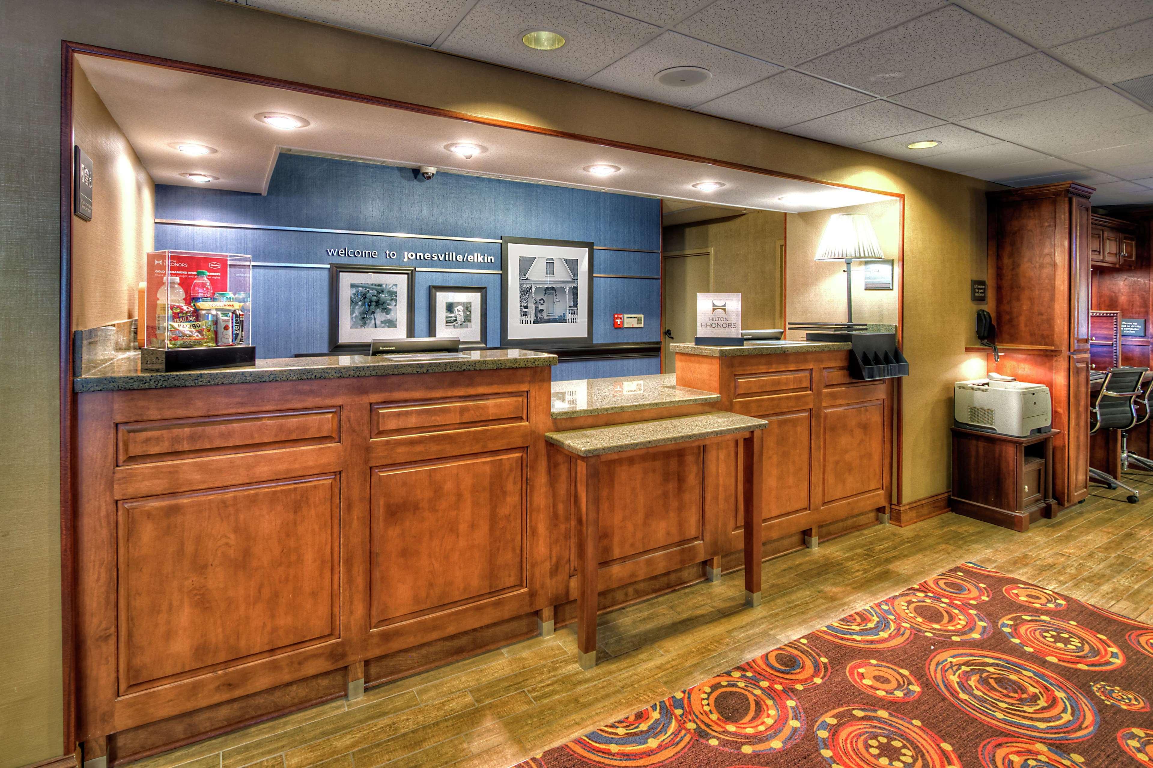 Hampton Inn Jonesville/Elkin Arlington Eksteriør billede